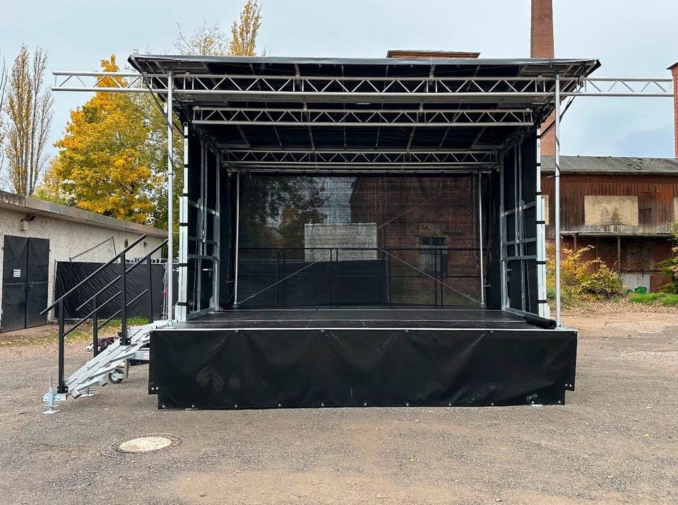 Mobile Bühne 6x4 5x4 Trailerbühne Festival mieten bei Real Event Music – 2