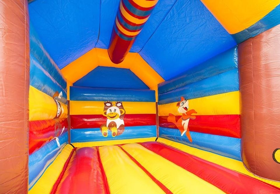 Hüpfburg Affe 5,2 x 4 m mieten bei Real Event Music – 4