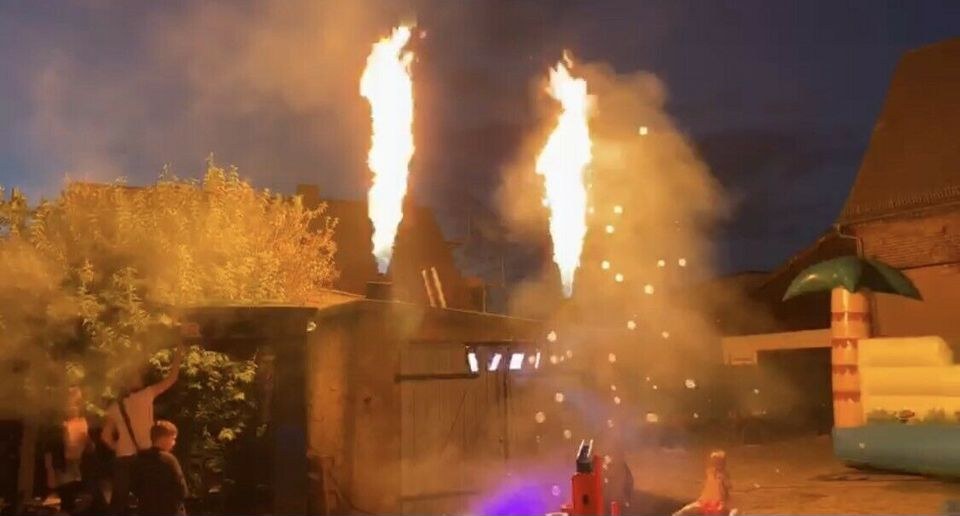 Flammenprojektor mieten bei RAW Kluge – für Präsentation & Filmabend – 3