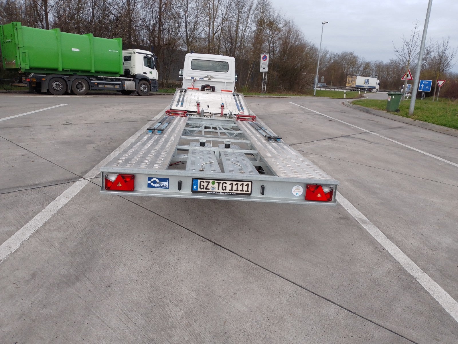 Autotransporter-Anhänger 2,7t / Führerschein BE oder 3 – 3