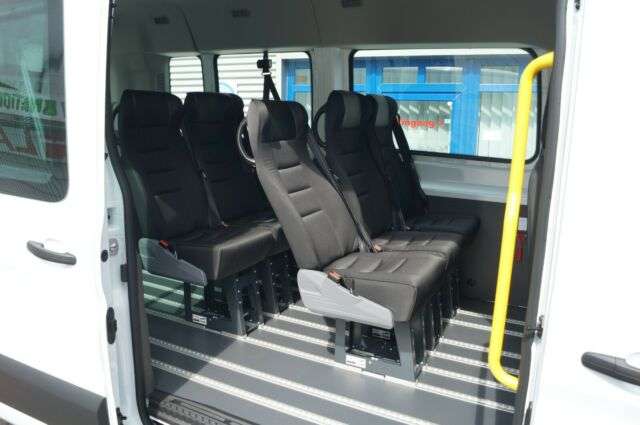 Behindertengerecht Ford Transit FT 300 L 9 Sitzer Bus mit Anhängerkupplungen nutzbar als Reisebus / Kleinbus ... – 4