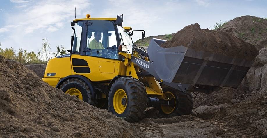 Radlader mieten 5,5t , 1m³ Schufelinhalt