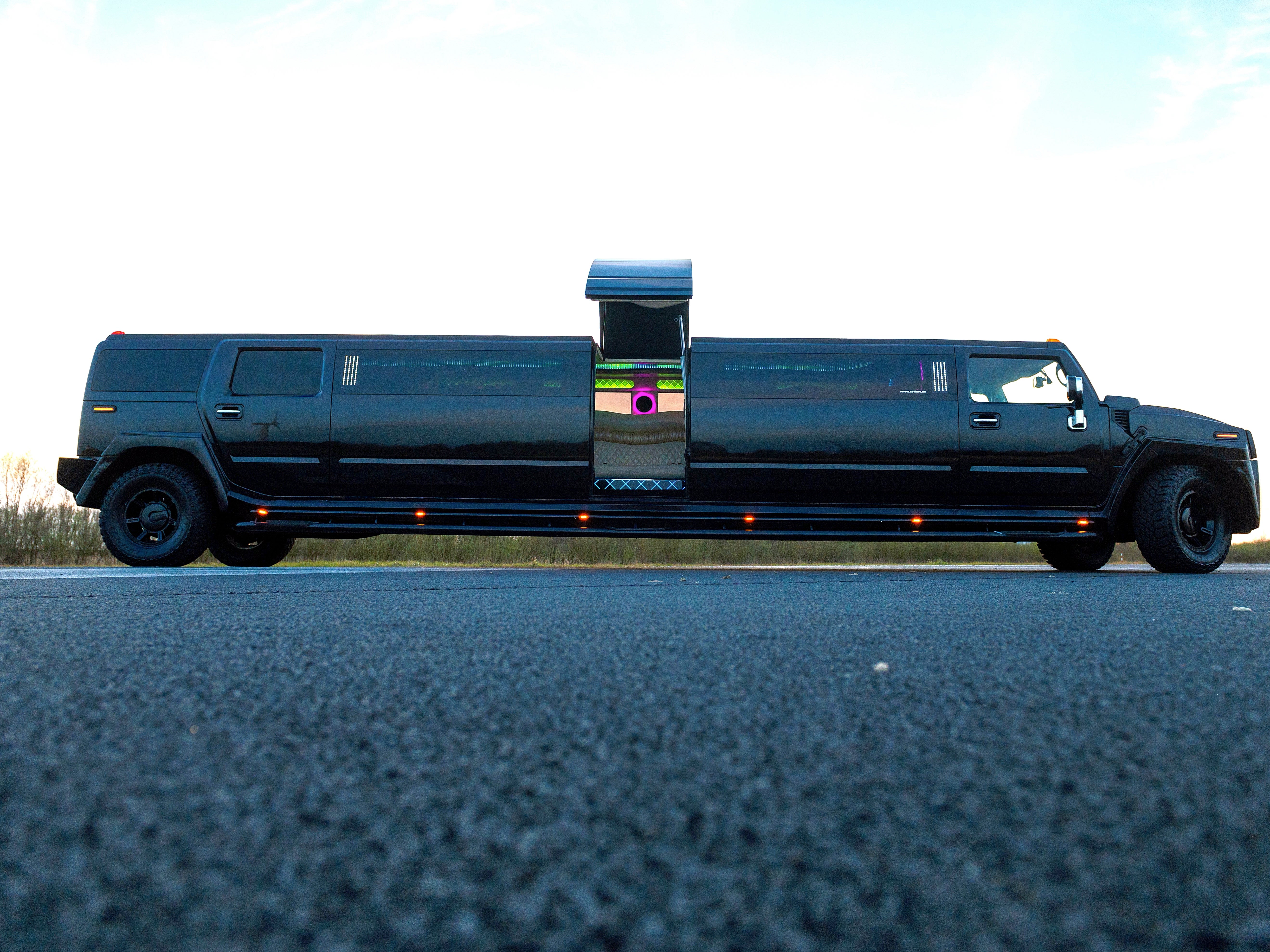 Hummer H2 Stretchlimousine schwarz – 4