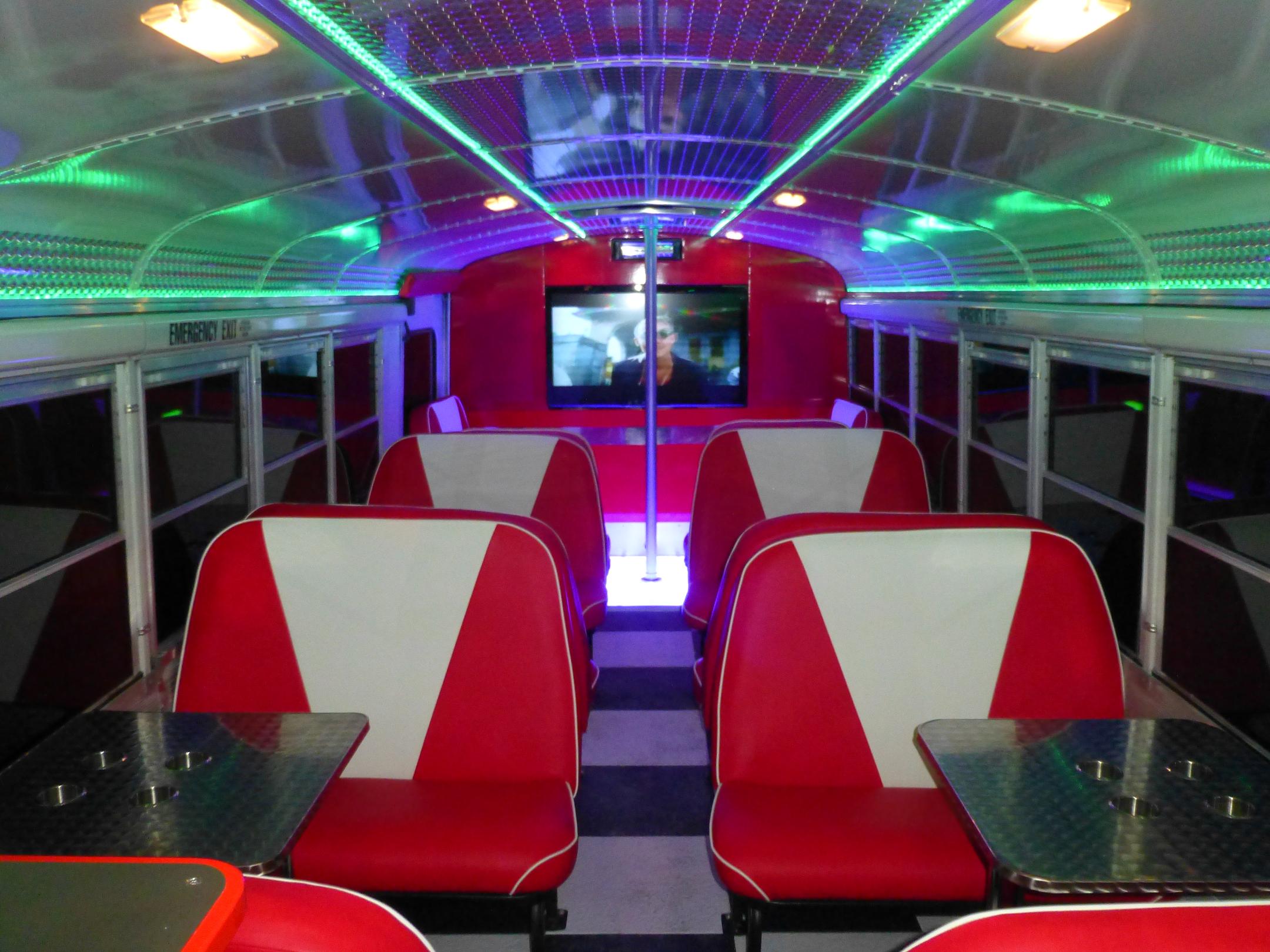Partybus - US-Schoolbus +TOP Ausstattung+Professioneller Service. -EliteBus- – 2