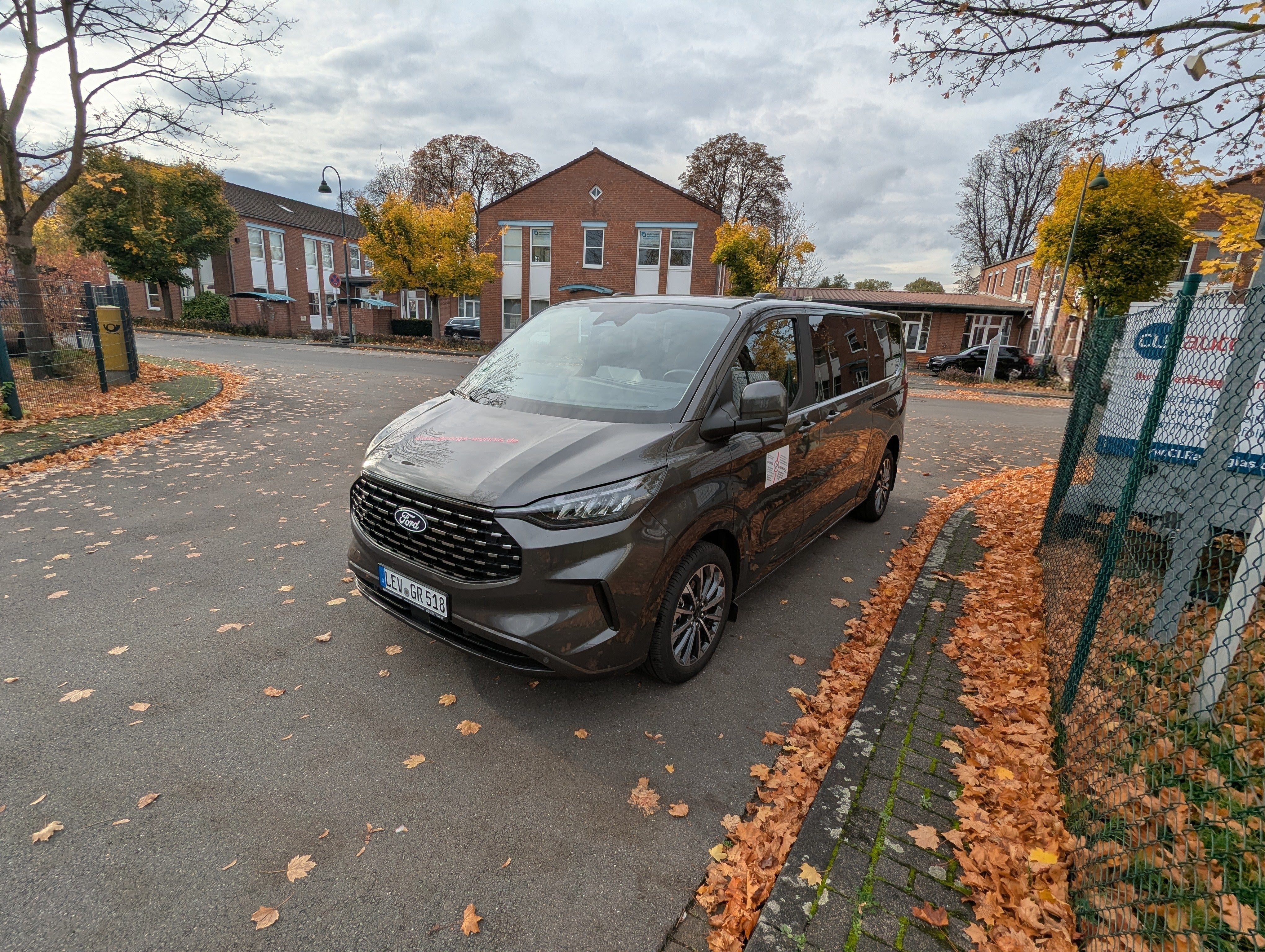 Ford Tourneo Custom Titanium, 8/9 Sitzer auch mit langem Radstand – 2