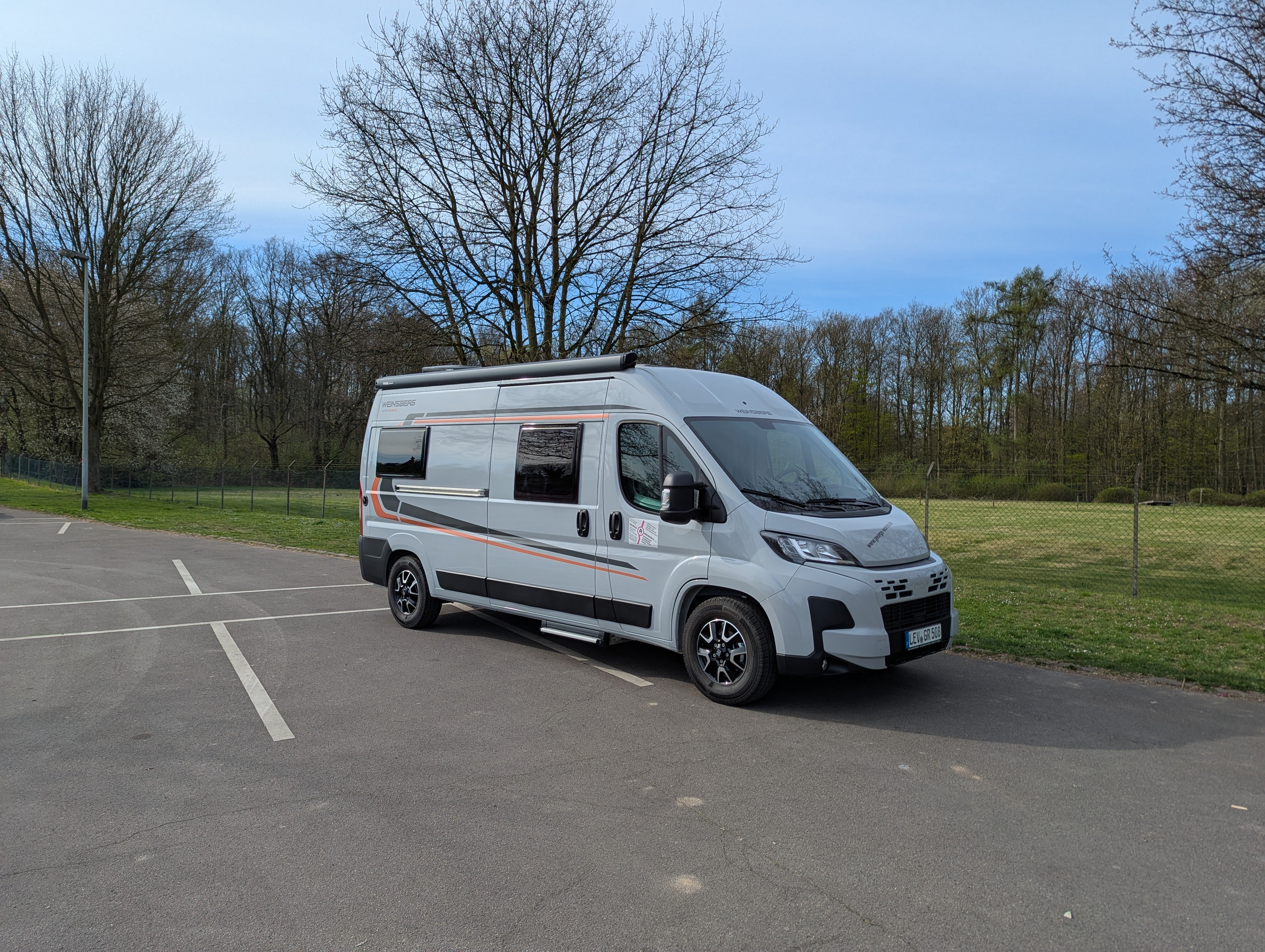 Wohnmobil Kastenwagen, Weinsberg Carabus 600 MQ, AHK + Dachreling auf Wunsch