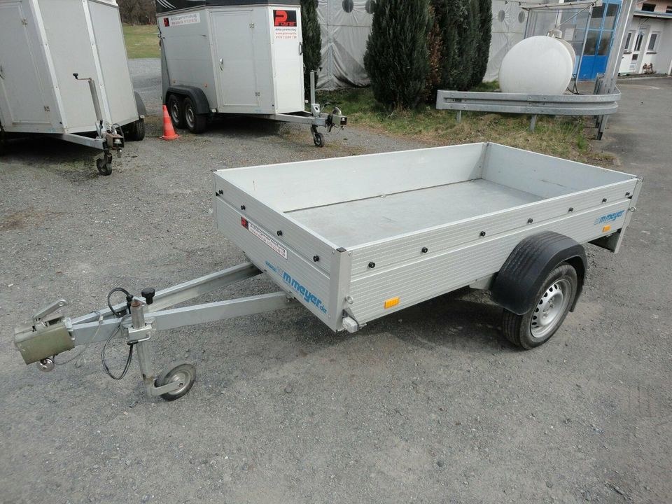 750 KG Anhänger Tieflader Stahlboden mieten in Neudrossenfeld