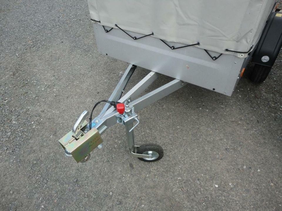 Planenanhänger grau 750kg Anhänger mieten in Neudrossenfeld – 3