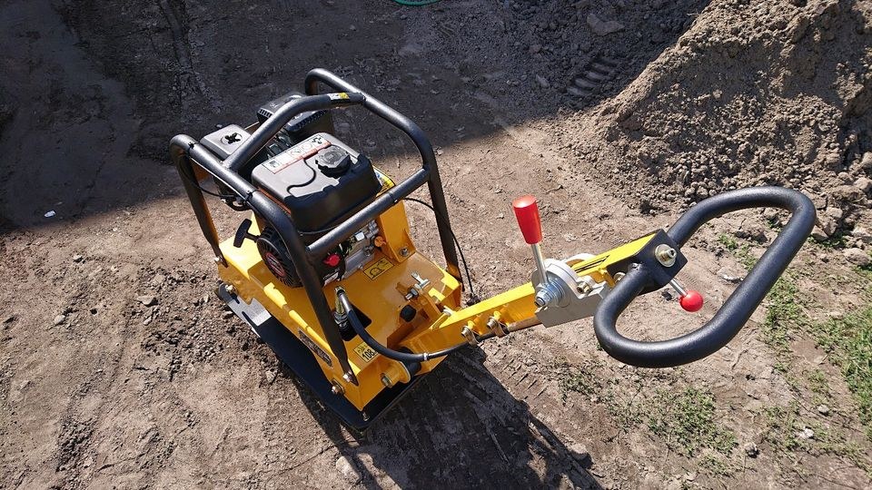 Rüttelplatte Verdichter Rüttler Stampfer 130 Kg mieten in Hennigsdorf – 4