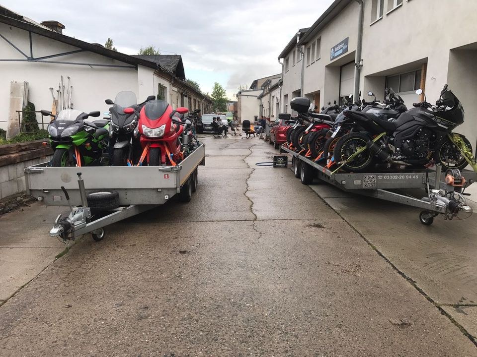 Motorradtrailer XXL 8 Maschinen Anhänger mieten in Hennigsdorf – 3