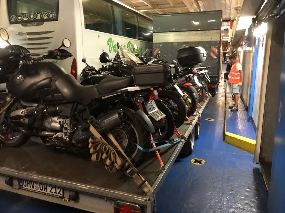 Motorradtrailer XXL 8 Maschinen Anhänger mieten in Hennigsdorf – 4