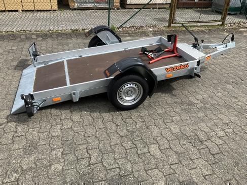 Anhänger Motorrad absenkbar mit vielen Zurrmöglichkeiten (auch für Quad) – 3