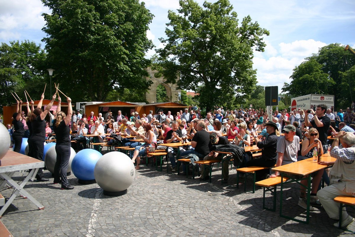 Bierzeltgarnitur (Tisch und zwei Bänke) mieten in Kaufungen
