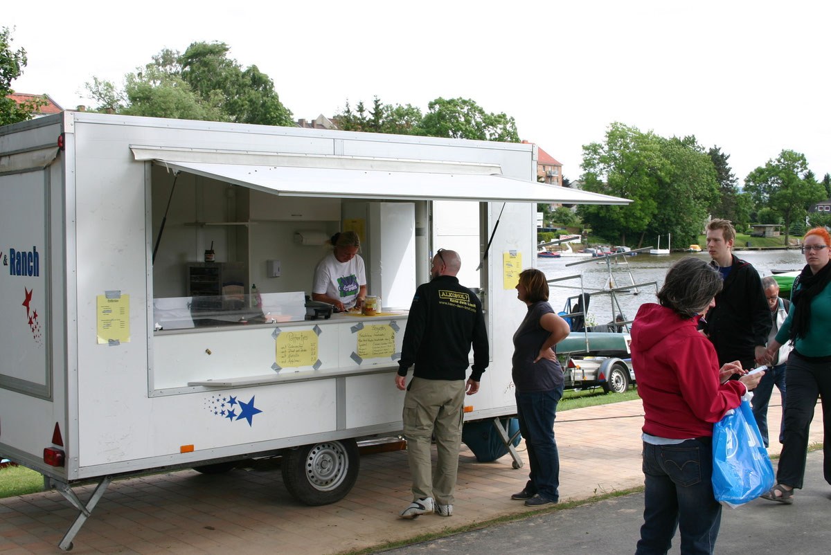 Gastro-Verkaufswagen (ohne Geräte) mieten in Kaufungen