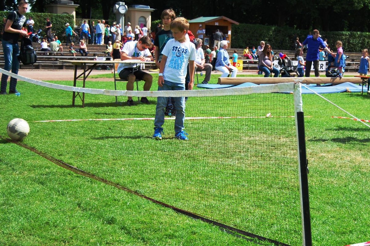 Fußball-Tennis mieten in Kaufungen