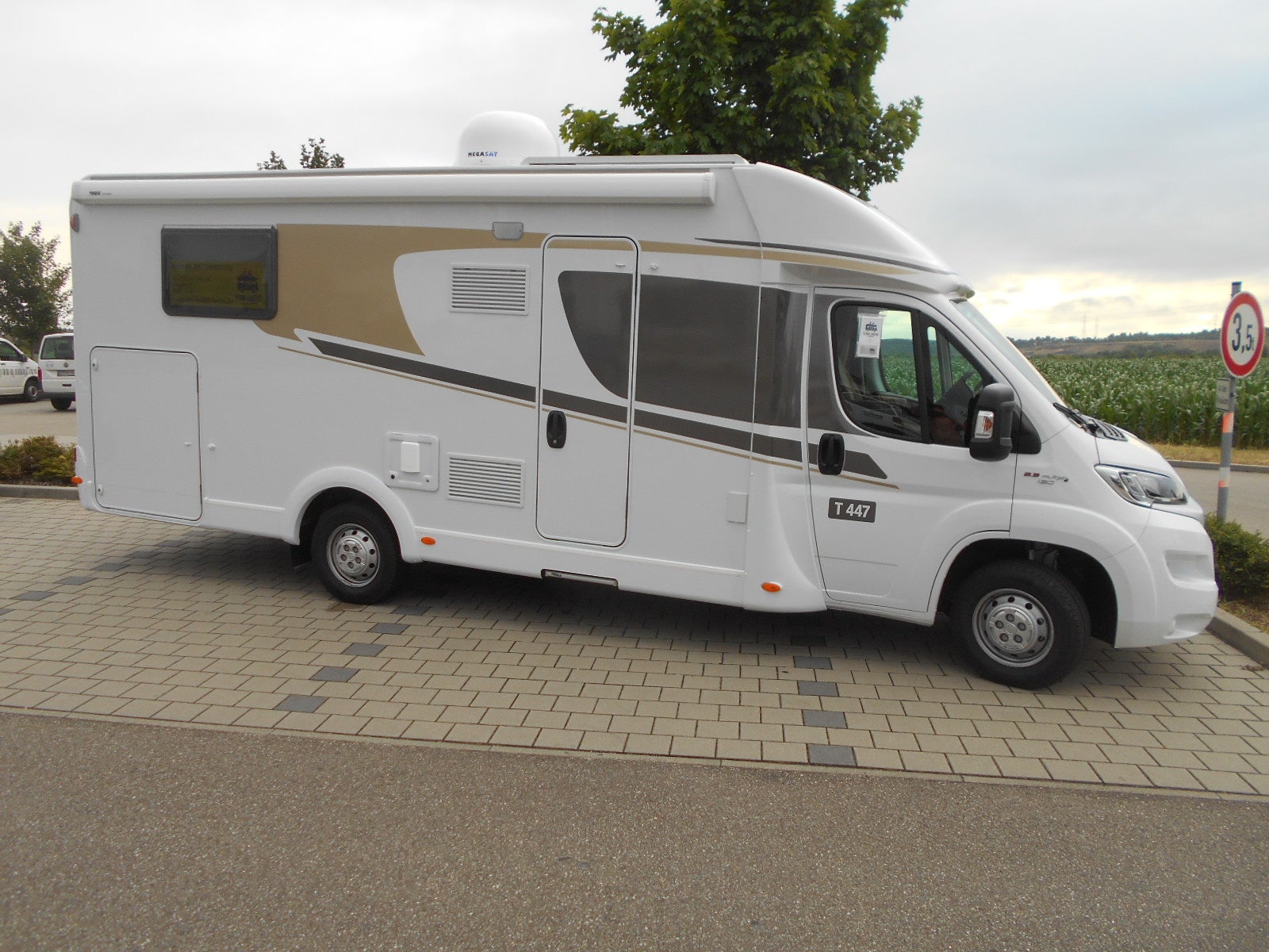 Carado T 447, Wohnmobilverleih - Wohnmobil mieten, Wohnmobilvermietung ,Reisemobilvermietung ,Camper – 3