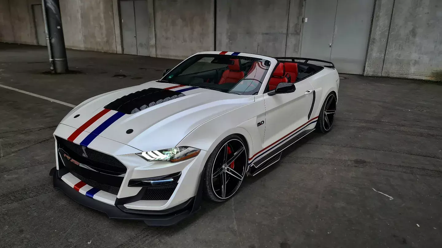 Ford Mustang GT Cabrio 5.0L V8 Shelby GT500 Body Kit Perlweiß Metallic – 4