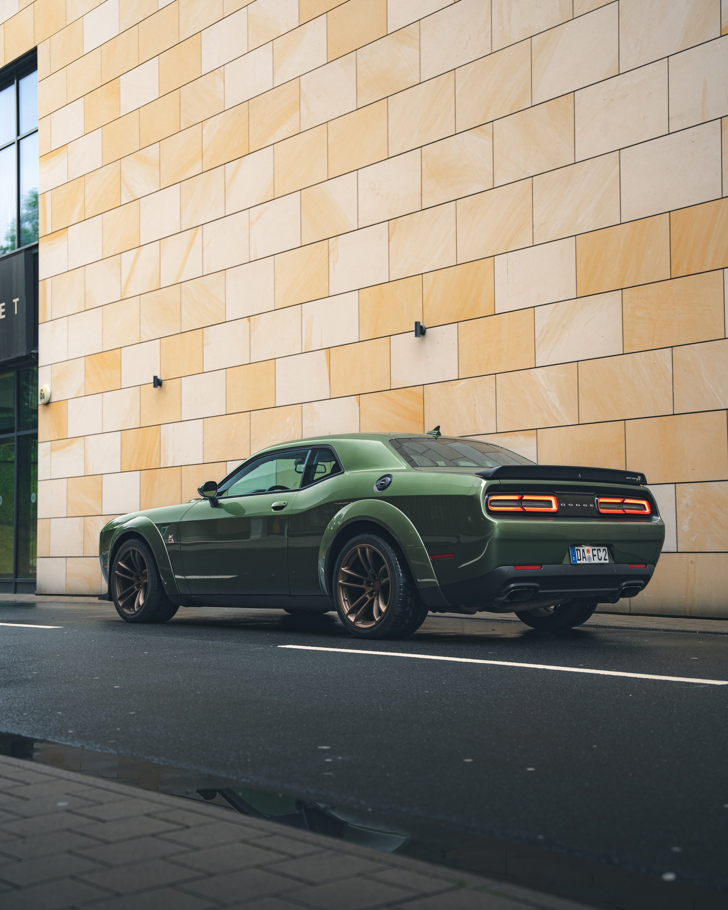 Dodge Challenger SCAT PACK Widebody 6.4L V8 – 4