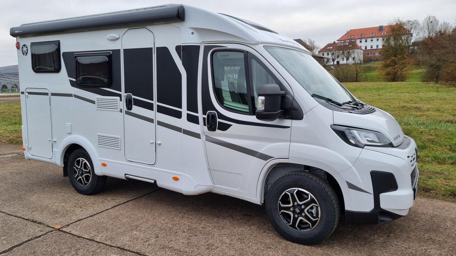Wohnmobil Sunlight V60 Adventure, Automatik 8 Gang Getriebe, optimal f mieten