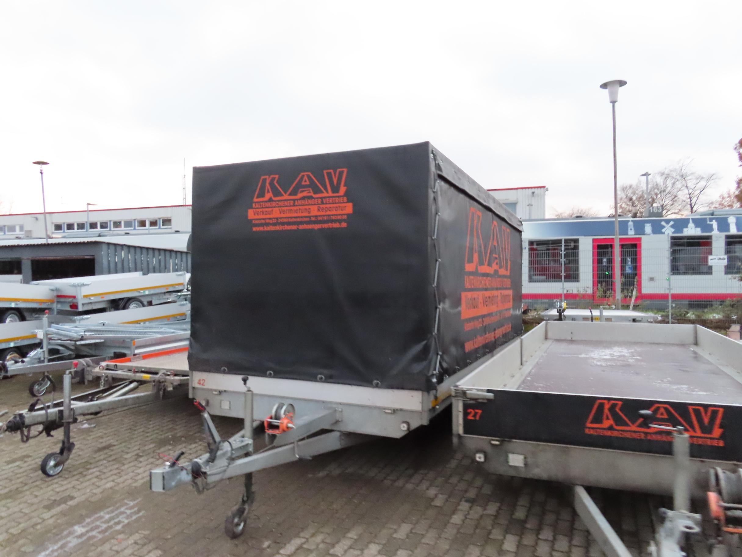 Planen Anhänger 5 m mit Schiebeplanen Anhänger Mieten PKW Anhänger Autotransport Kofferanhänger Motorrad Anhänger Trailer Planen Anhänger Kipper – 4