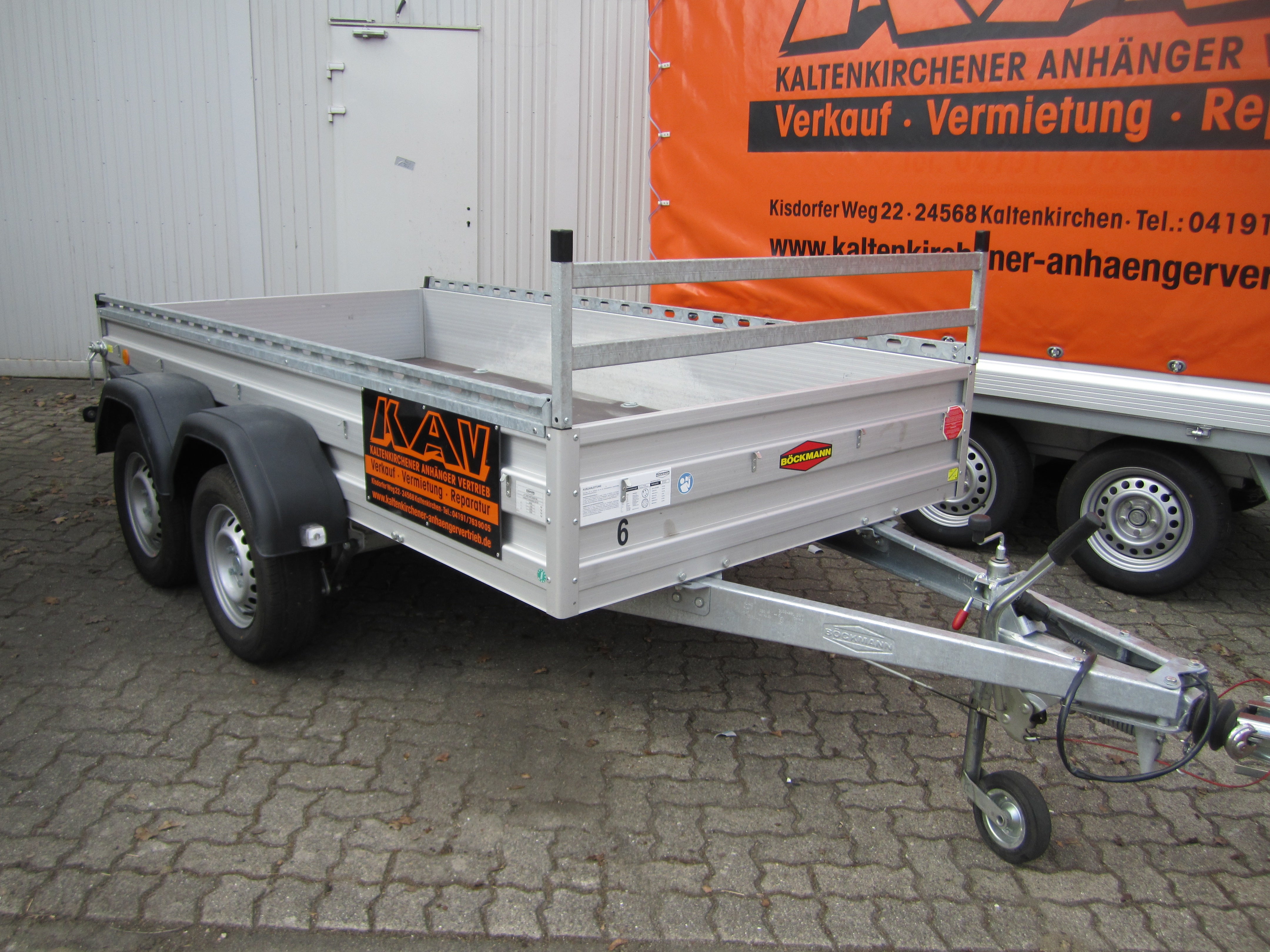 Kastenanhänger 2000 KG mieten. PKW Anhänger. – 2