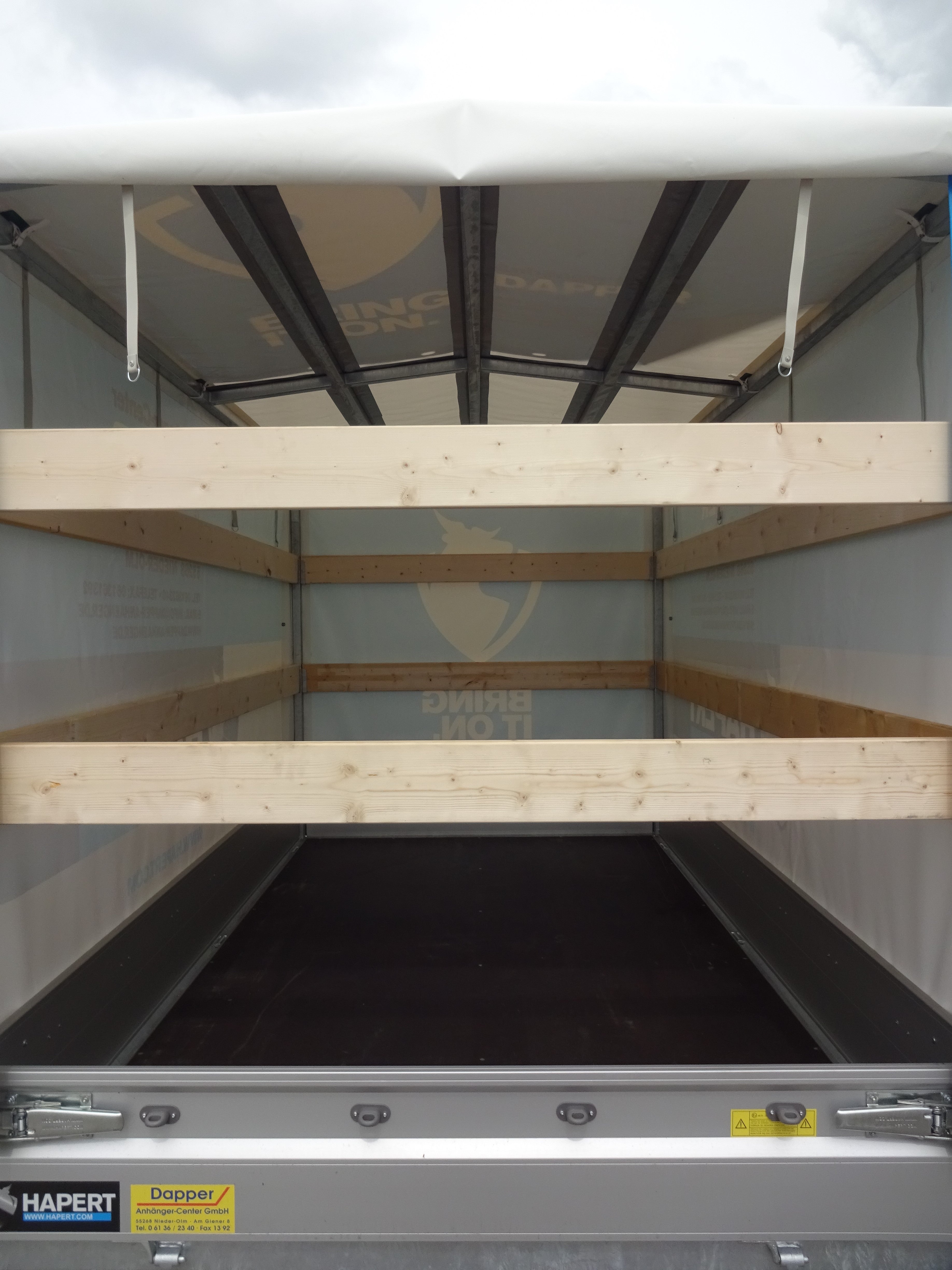 gebremster Hochlader mit Plane 3,05x1,80x1,80m - 2700kg Anhänger – 4