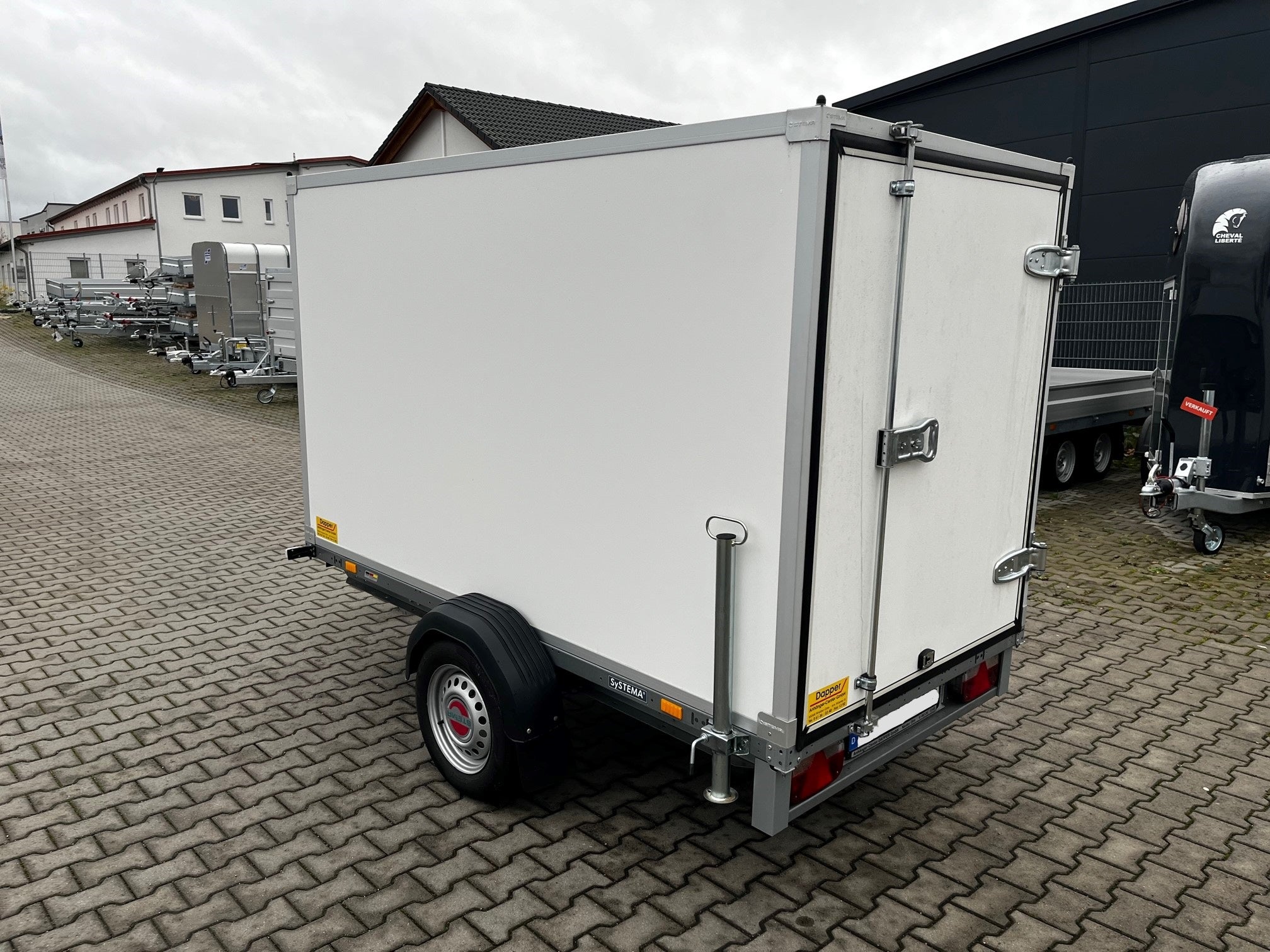ungebremster einachser Tieflader Kofferanhänger 2,51x1,28x1,50m - ungebremst 750 kg – 2