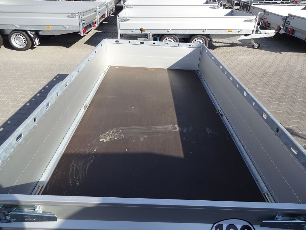 gebremster Tieflader 2,50 x 1,30 m - 1350 kg Anhänger – 2