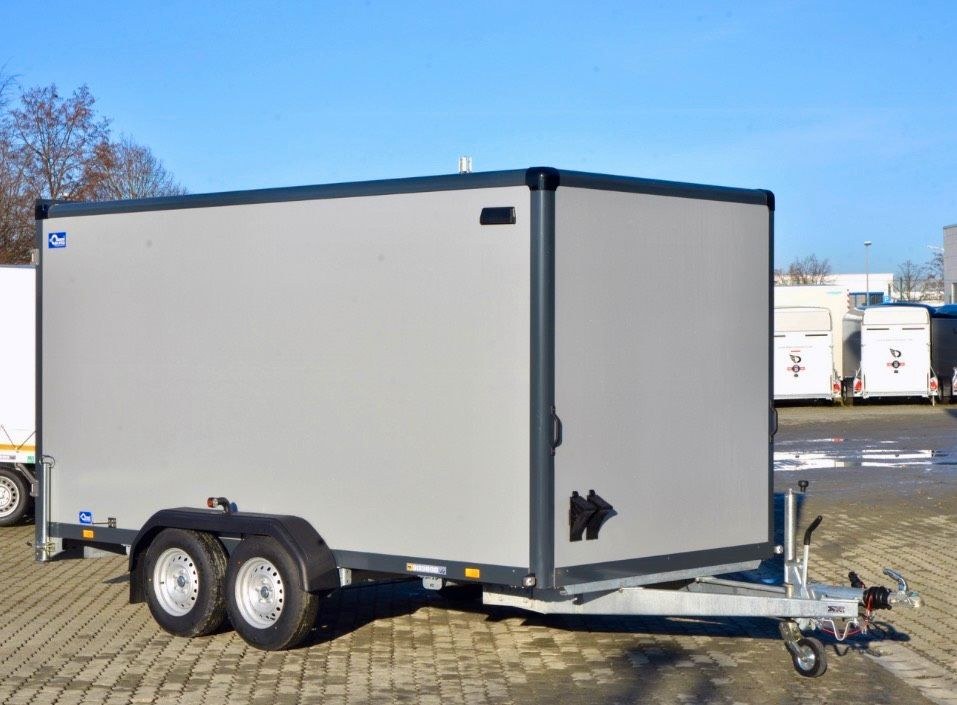 Anhänger 2700KG Kofferanhänger mieten bei Verleih-OH – 2