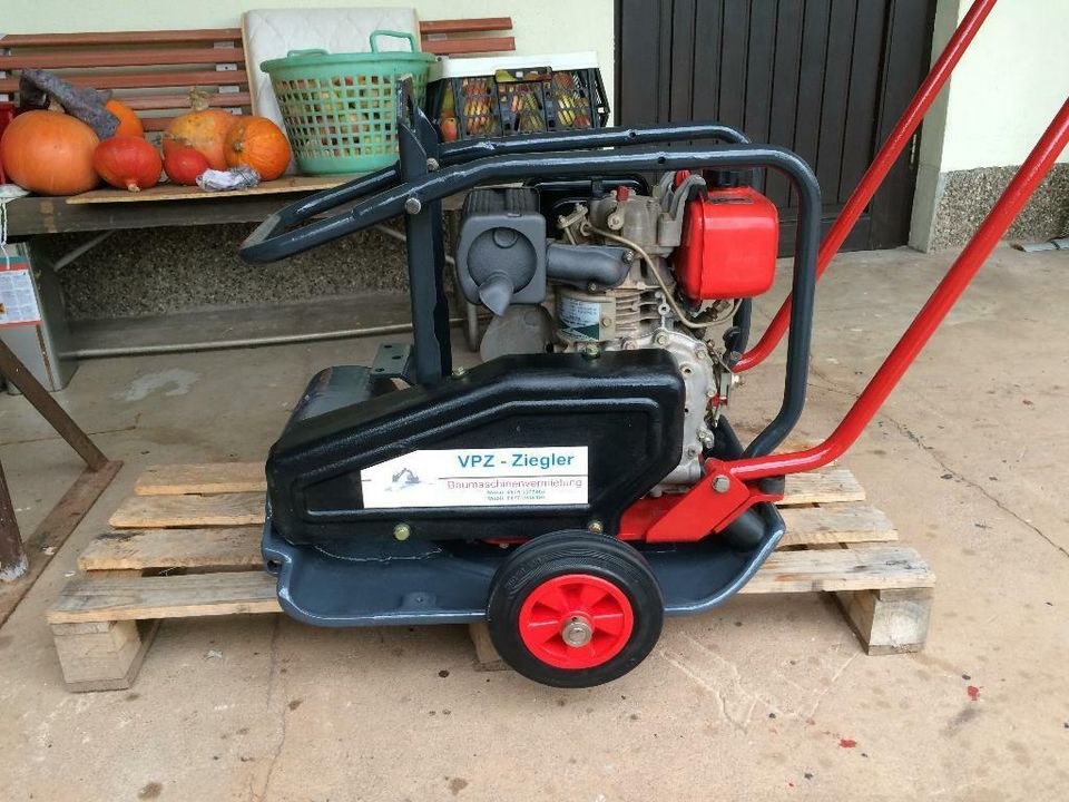 Rüttelplatte Grabenstampfer Stampfer mieten bei Baumaschinen-Ziegler – 2