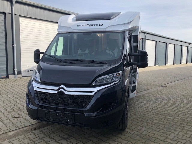 Sunlight T68 NEU mit Stand-Klima & Solar+ Einzelbetten bei Reisemobile Pander – 2