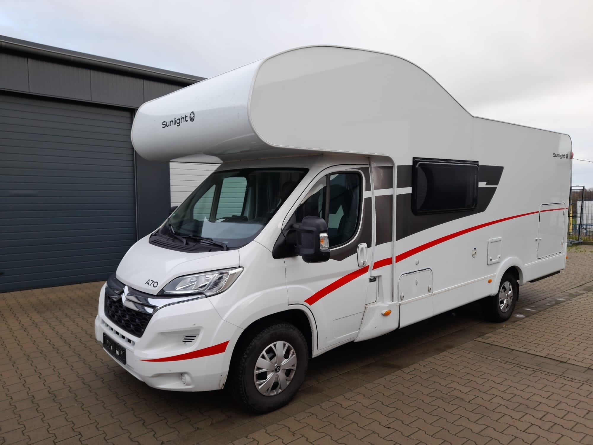 Wohnmobil - Sunlight A70 NEU mit Stand-Klima & Solar bei Reisemobile Pander – 2