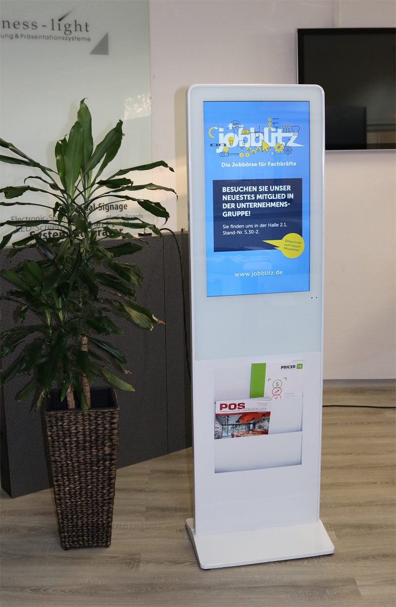 Prospektständer mit digitalem 32 Zoll Display