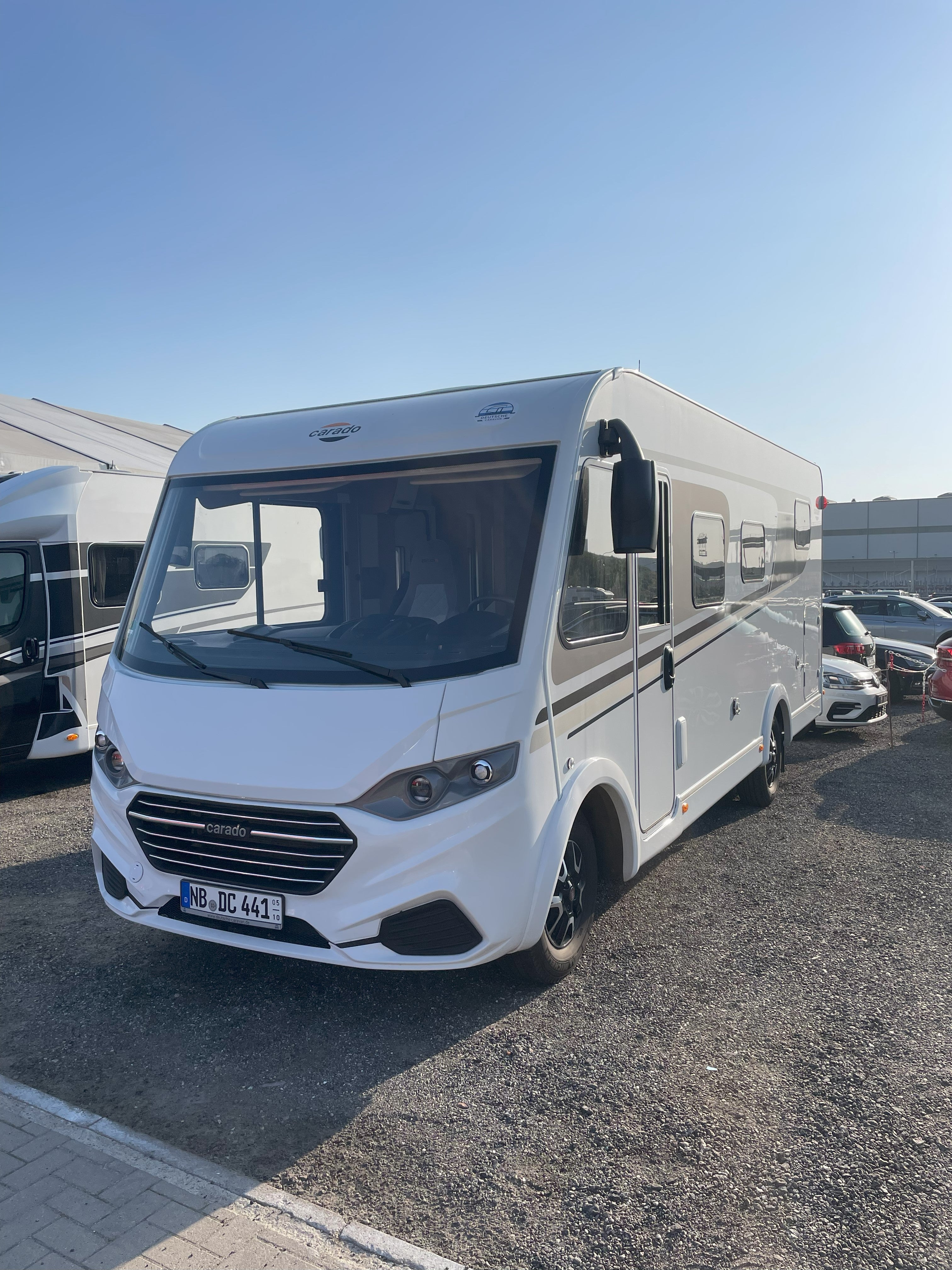 Carado I338 - Vollintegriertes Wohnmobil
