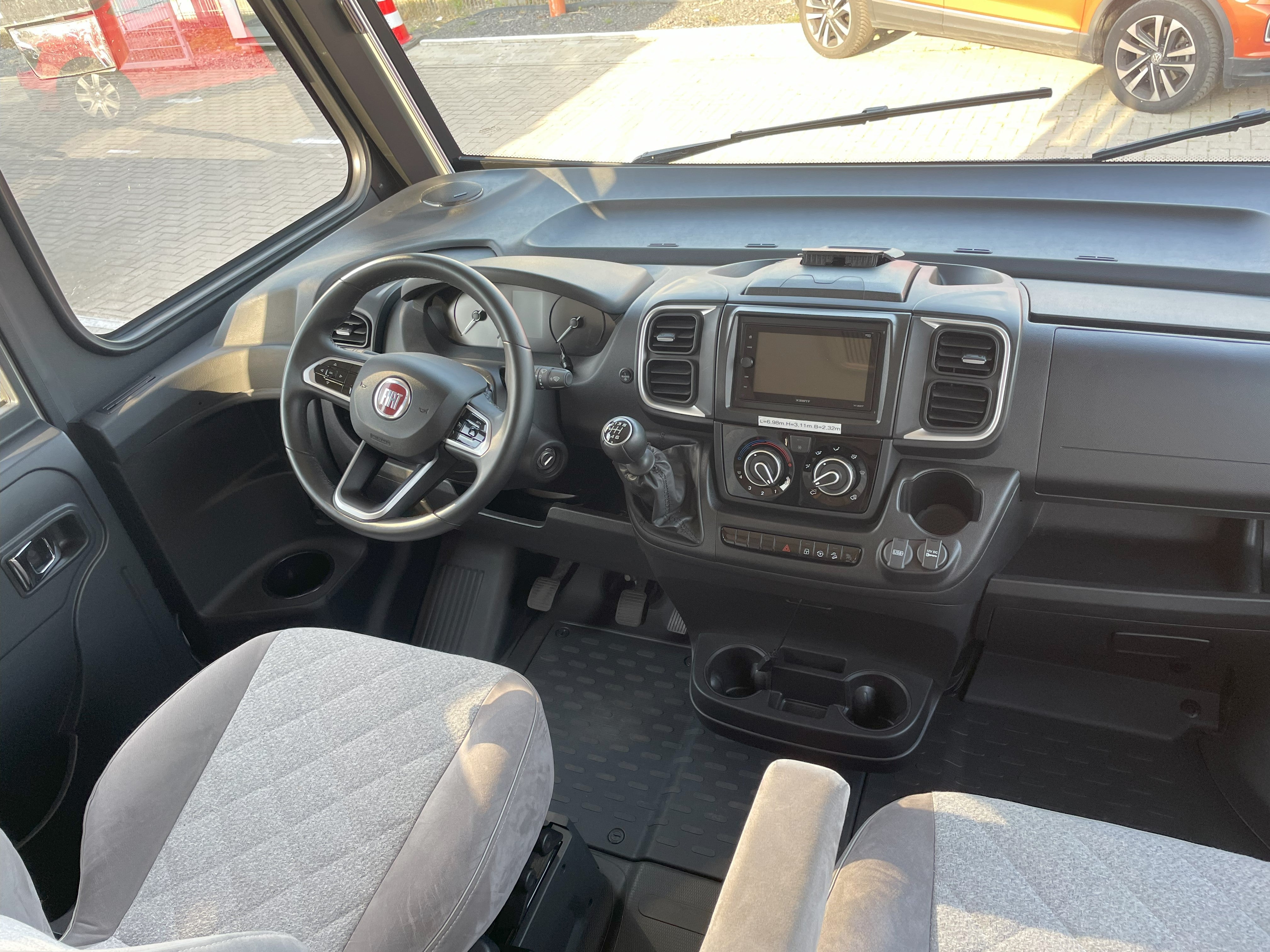 Carado I338 - Vollintegriertes Wohnmobil – 4