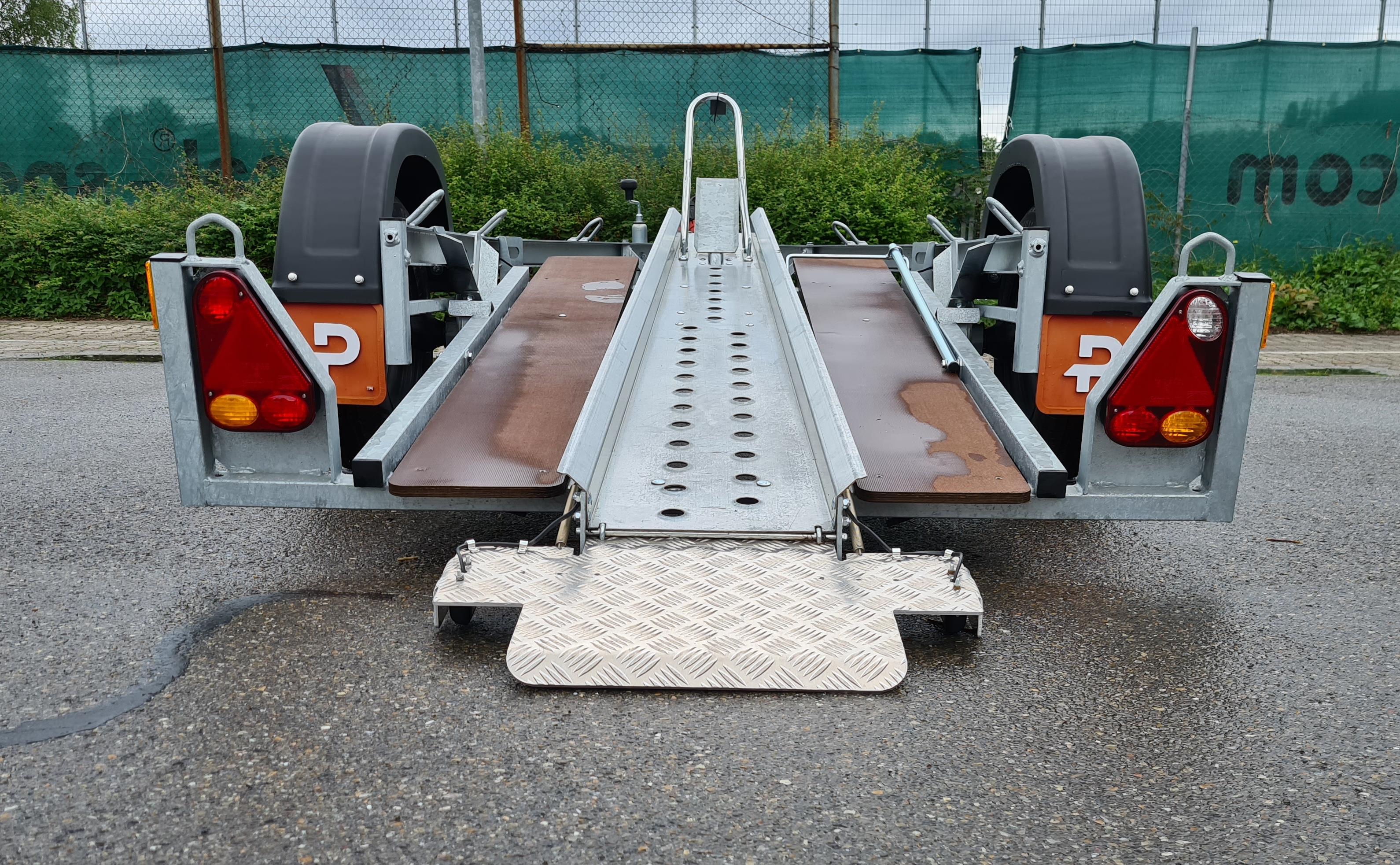 Spezial hochwertiger Motorradanhänger, PKW Anhänger 750 kg, Kippbar, Blitzlader, 100 km/h Zulassung mieten Vermietung – 4