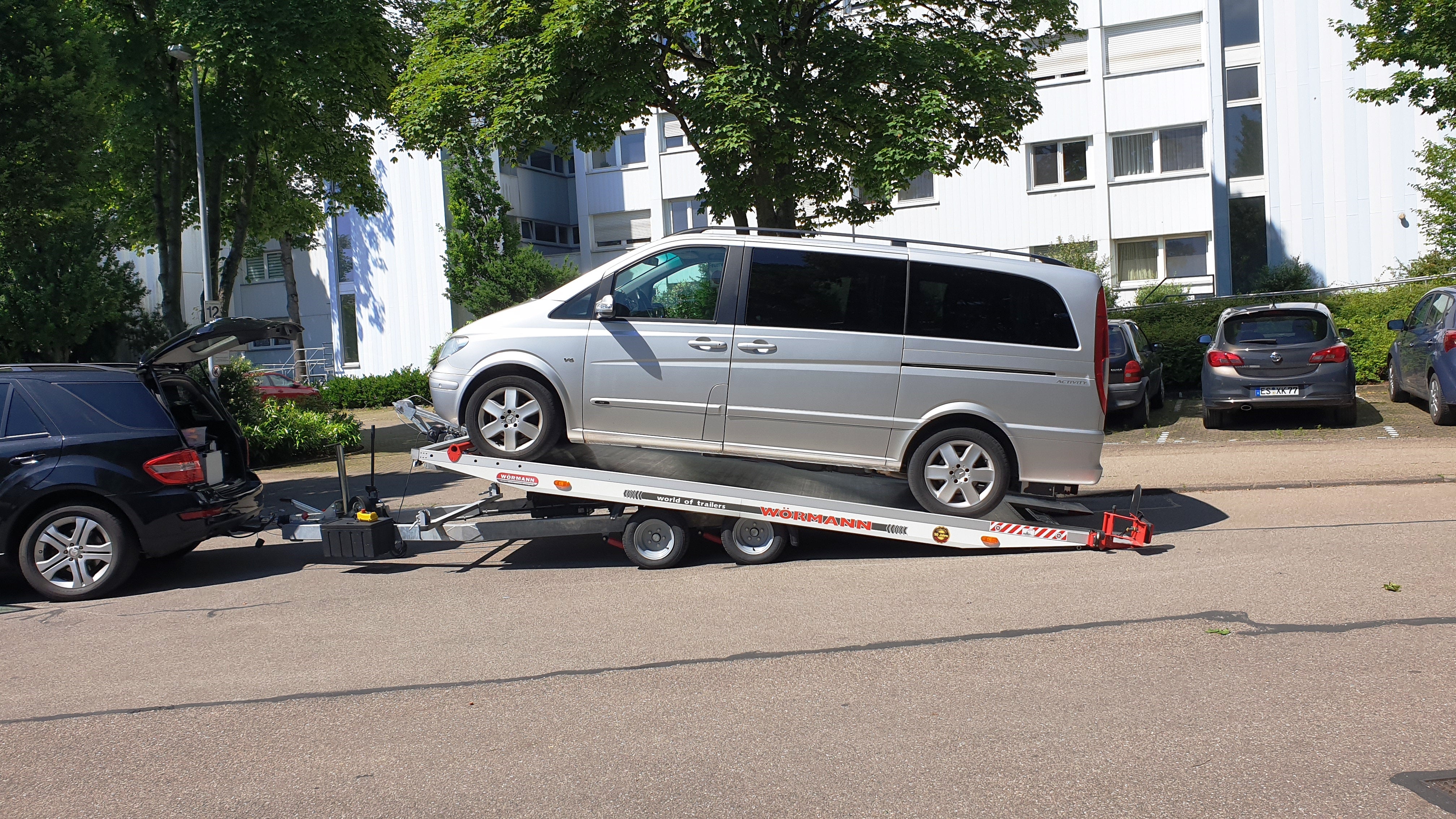 Spezial hochwertige Autotransport Anhänger, Autotransporter kippbar mit Seilwinde 3,0t Blitzlader, 100 km/h Zulassung mieten Vermietung – 3