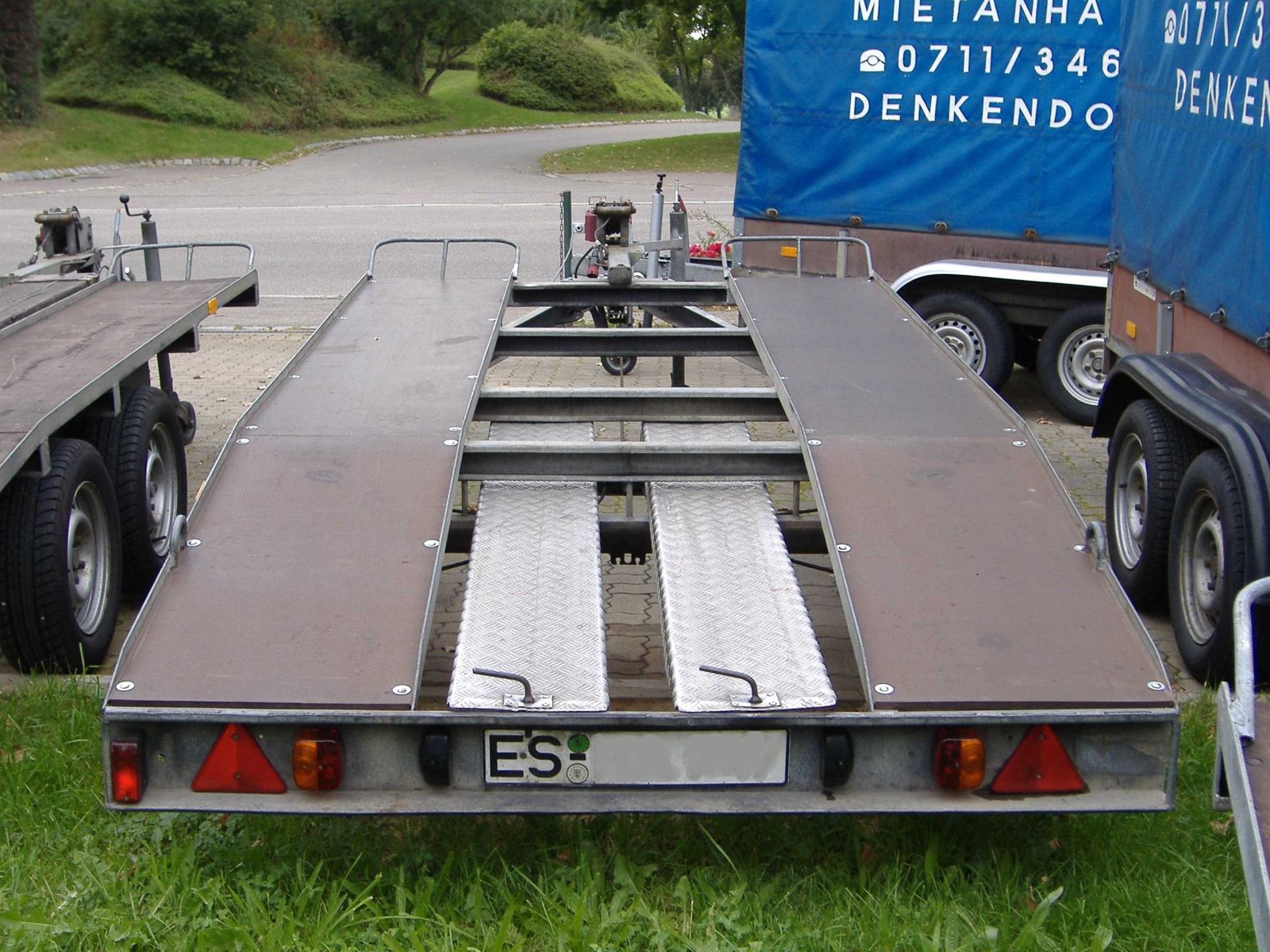 Anhänger HL2000 mieten in Denkendorf – Autotransporter, 380 cm Ladefläche, 2000 kg