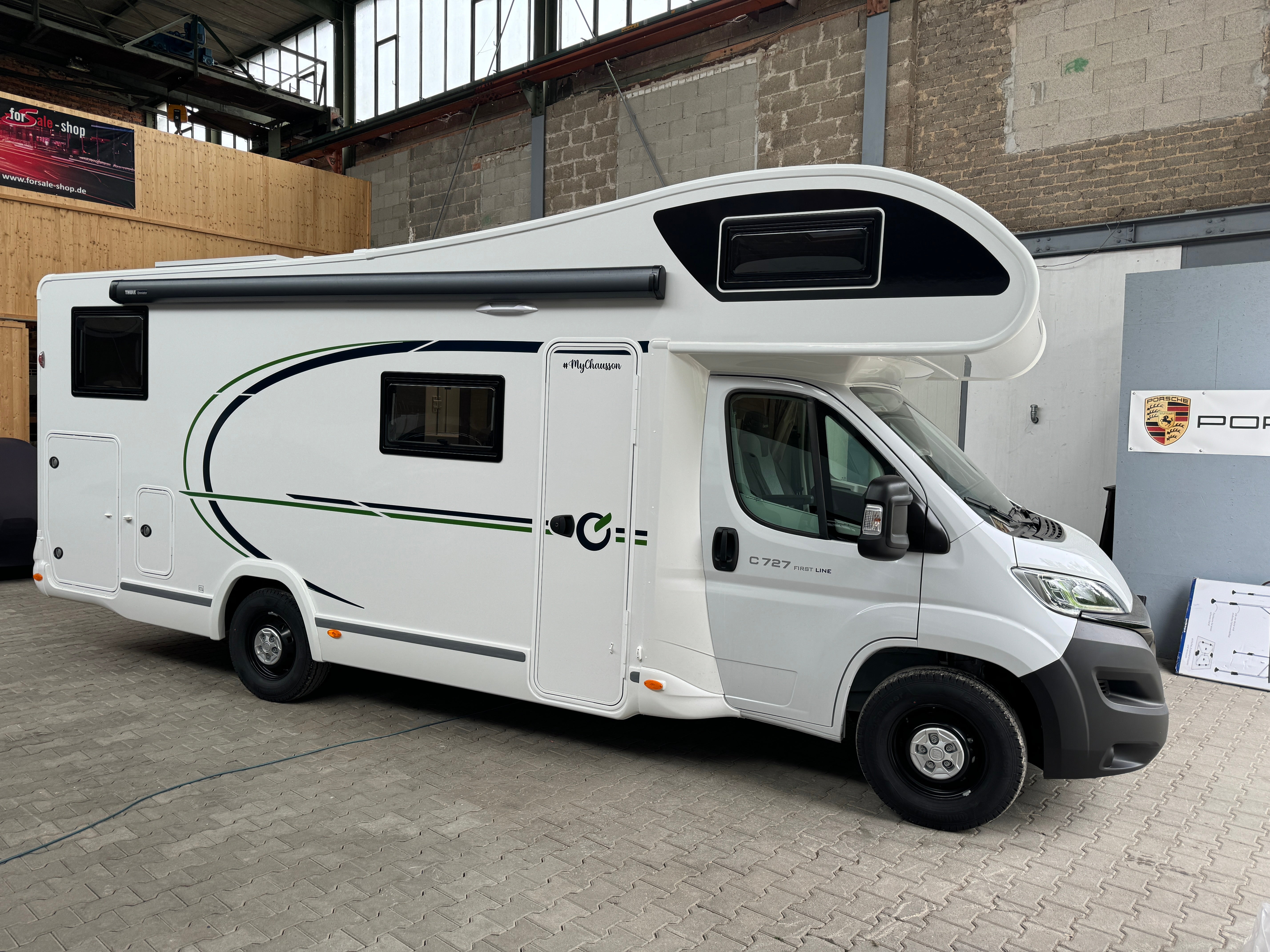 Wohnmobil Chausson C727 Alkoven First Line, 6-Sitzplätze - 6 Schlafplätze