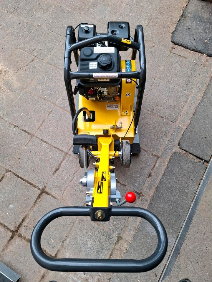 Rüttelplatte Rüttler Verdichter 160kg mieten in Hungen – 4