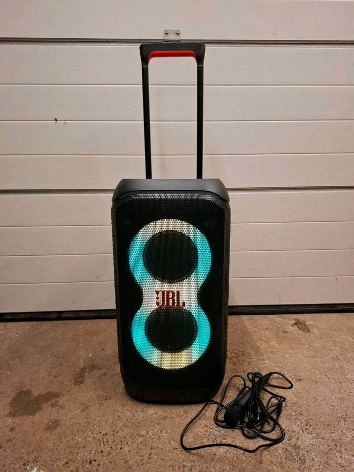 JBL Partybox Stage 320 Mikrofon Tasche mieten in Hungen – Party-Sound