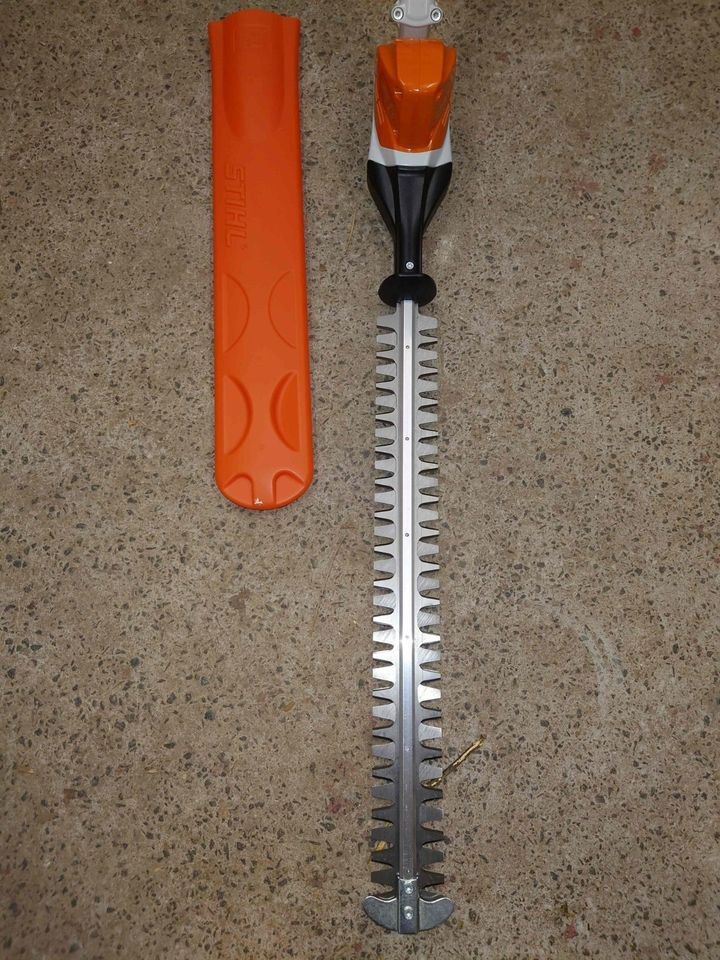 Teleskopheckenschere Akku 50cm Stihl mieten bei Geräteverleih Schubert