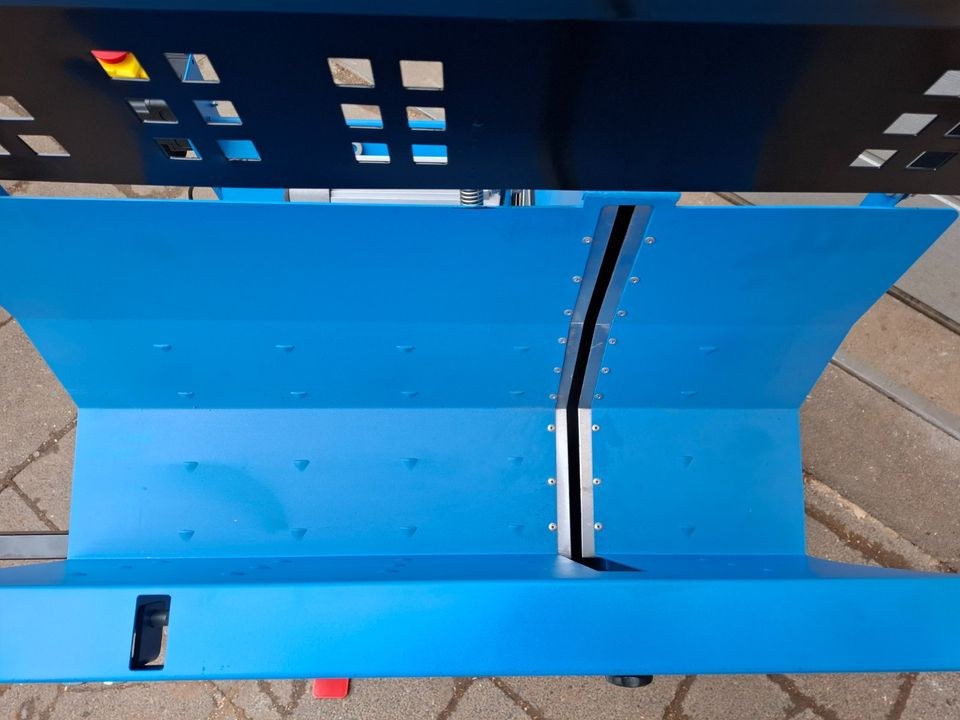Wippsäge Brennholz Brennholzsäge 230V Güde mieten in Hungen – 4