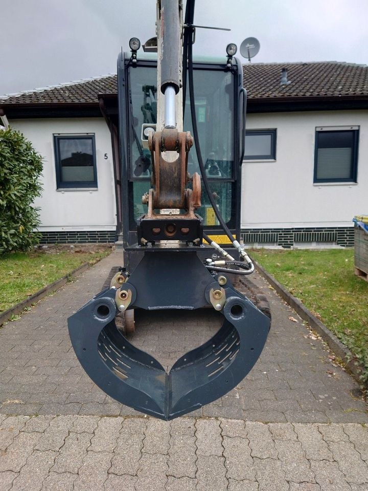 Bagger Bobcat Minibagger E19V Greifer mieten in Hungen – 3