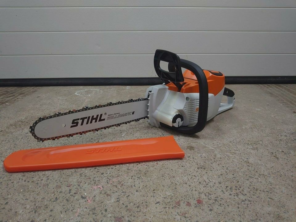 Akku Kettensäge Stihl MSA 220 inkl 40cm mieten in Hungen – 2