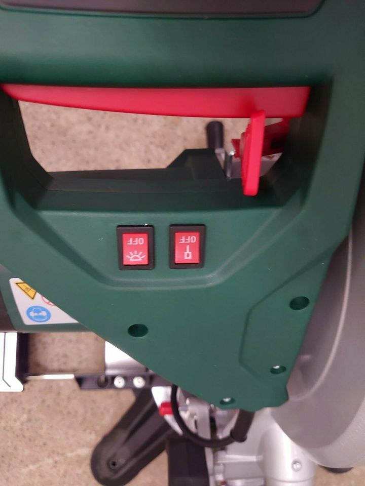 Kappsäge Gehrungssäge Zugsäge Metabo KGS Tisch mieten in Hungen – 4