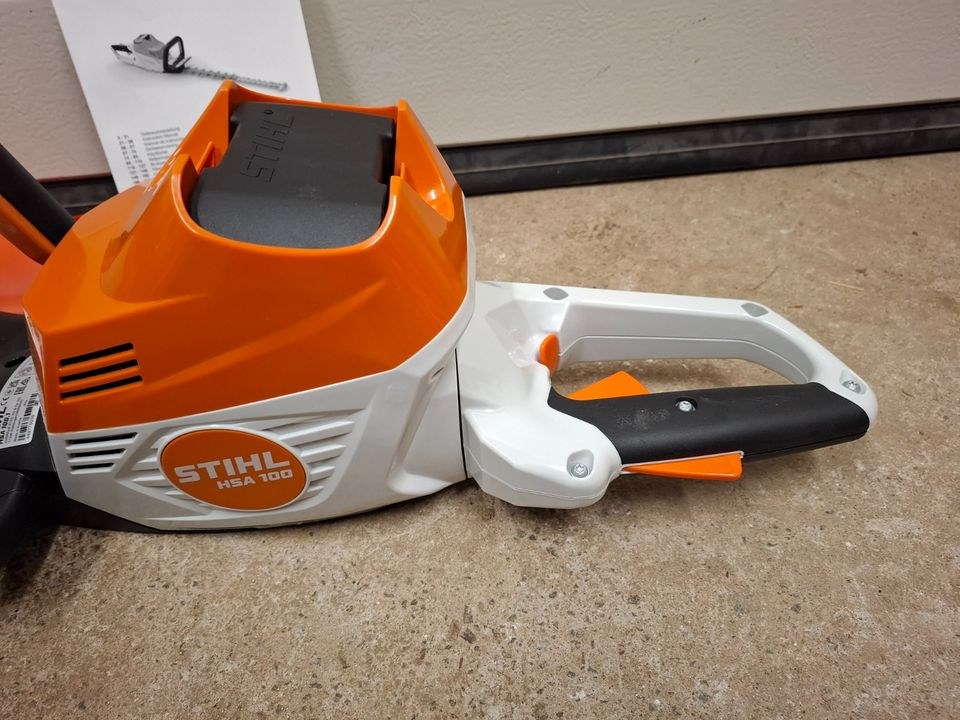 Stihl HSA 100 Heckenschere Akku AP System mieten in Hungen – 4