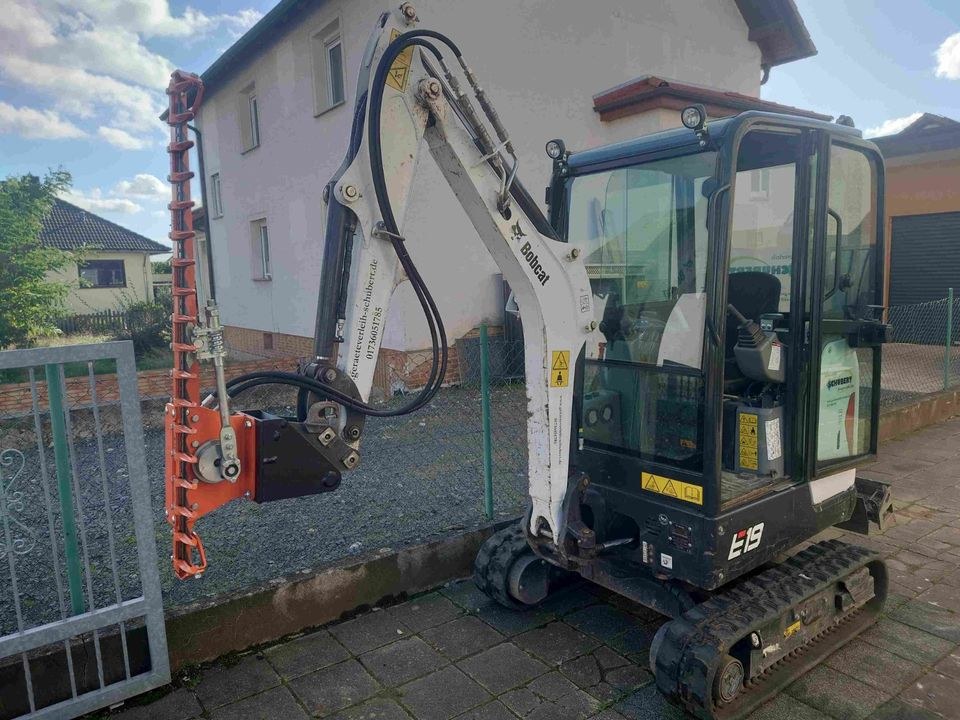 Bagger Kompaktbagger Heckenschere 130cm mieten in Hungen