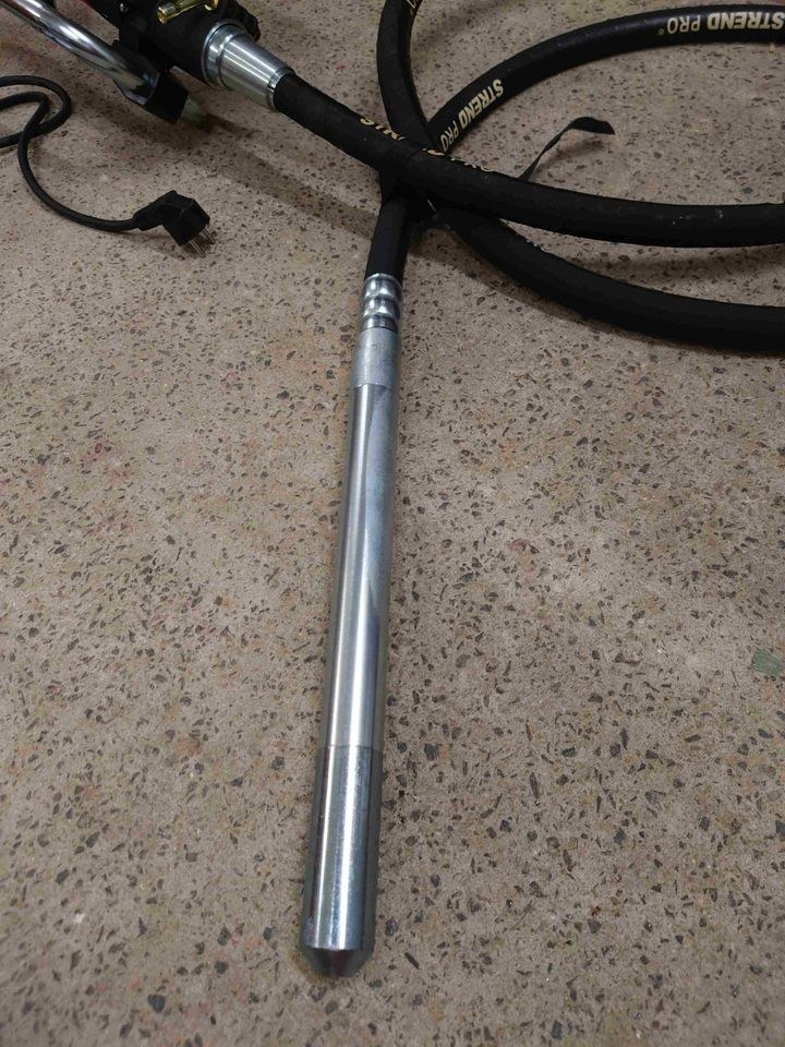 Betonverdichter Betonrüttler Flaschenrüttler mieten in Hungen – 2