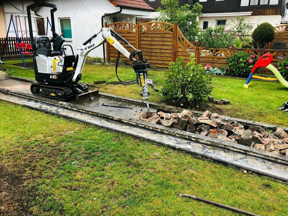 Bagger Bobcat E10Z E19 Minibagger Anhänger mieten in Hungen – 4